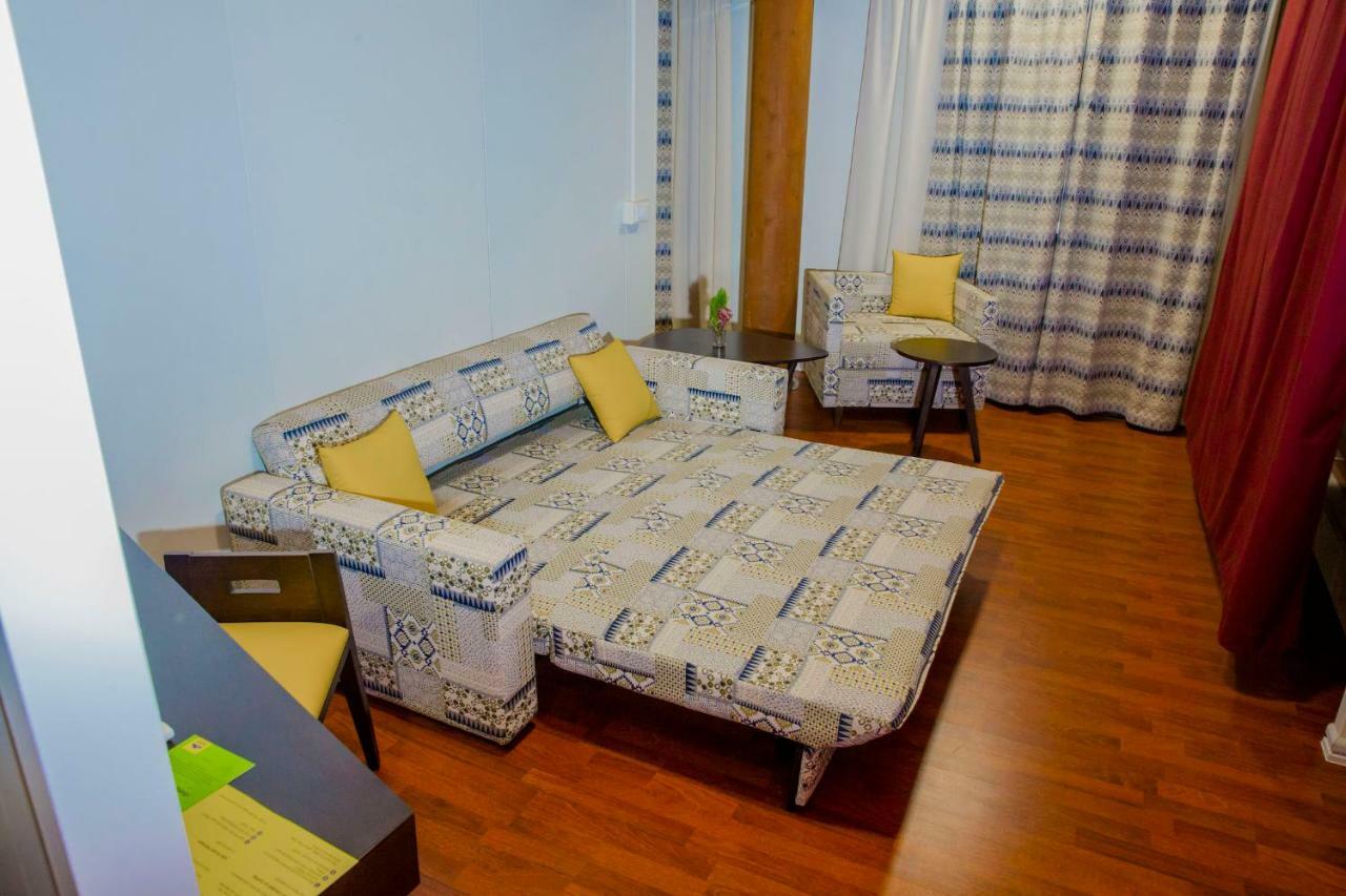 Dunia Hotel Ouagadougou Loumbila מראה חיצוני תמונה